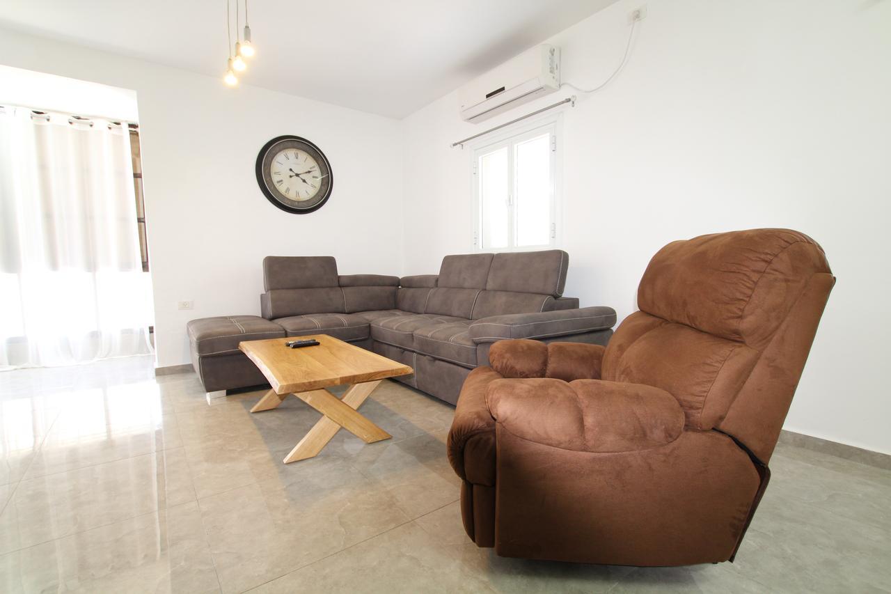 Arendaizrail Apartments - Khana Szenes Street 29 บัตยัม ภายนอก รูปภาพ