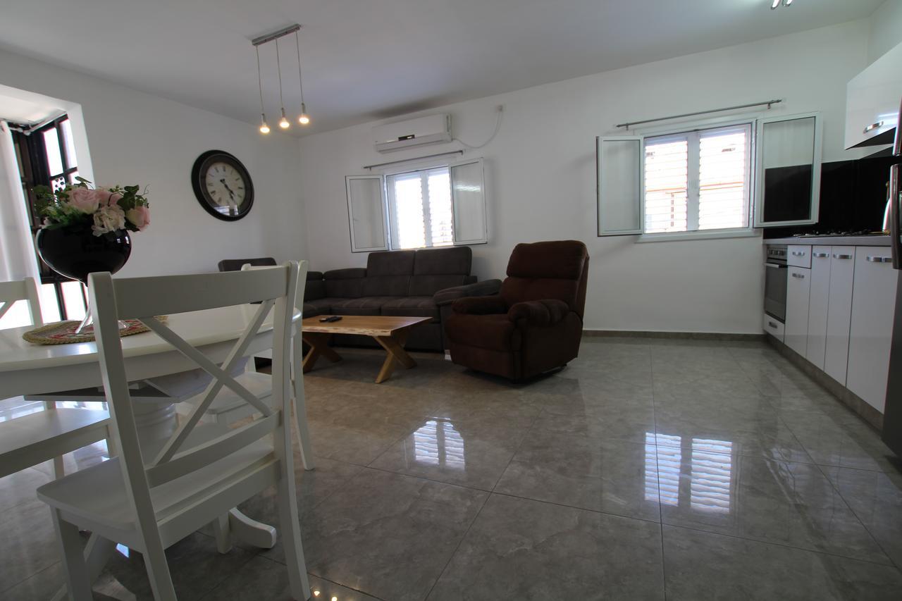 Arendaizrail Apartments - Khana Szenes Street 29 บัตยัม ภายนอก รูปภาพ