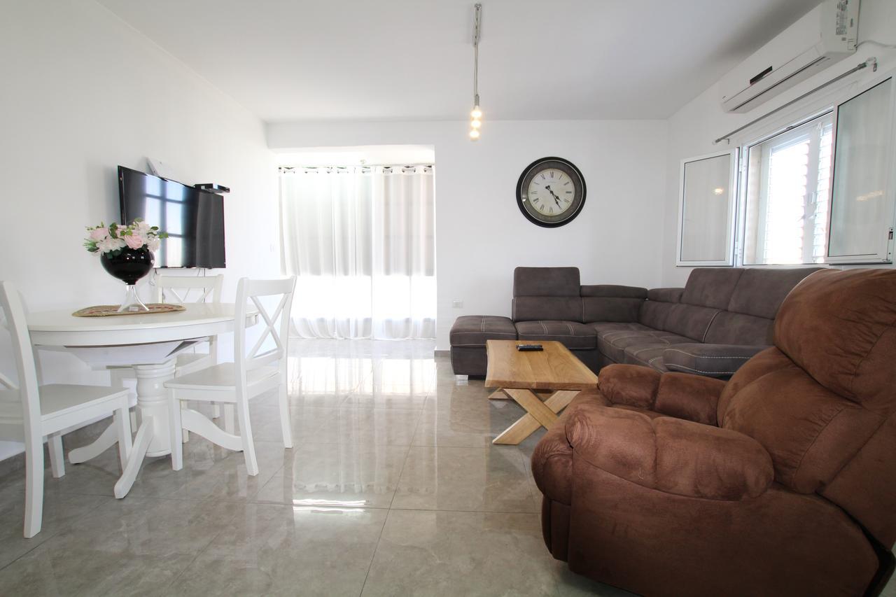 Arendaizrail Apartments - Khana Szenes Street 29 บัตยัม ภายนอก รูปภาพ